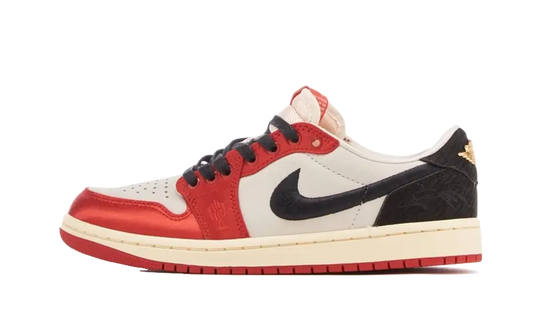 Air Jordan 1 Retro Low OG Trophy Room Side Shoe