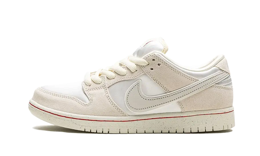 Nike SB Dunk Low City Of Love Light Bone Side Shoe